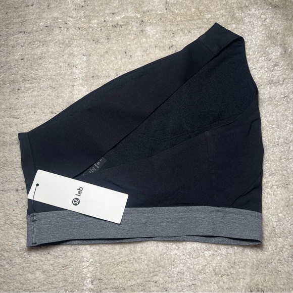 Lululemon Pyrox Sports Bra - Picture 4 of 6